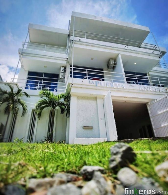 puerta del angel isla - Finca en Girardot, Cundinamarca